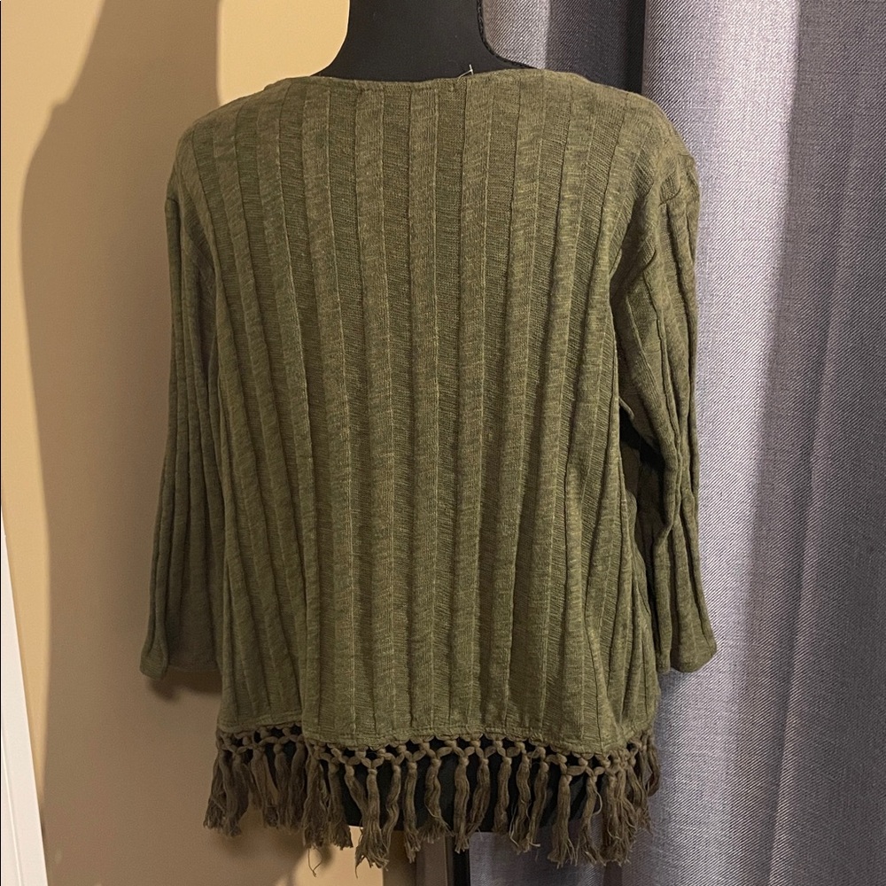 Anthropologie eri + ali Olive Fringe Hem Sweater Size Large - Picture 5 of 6